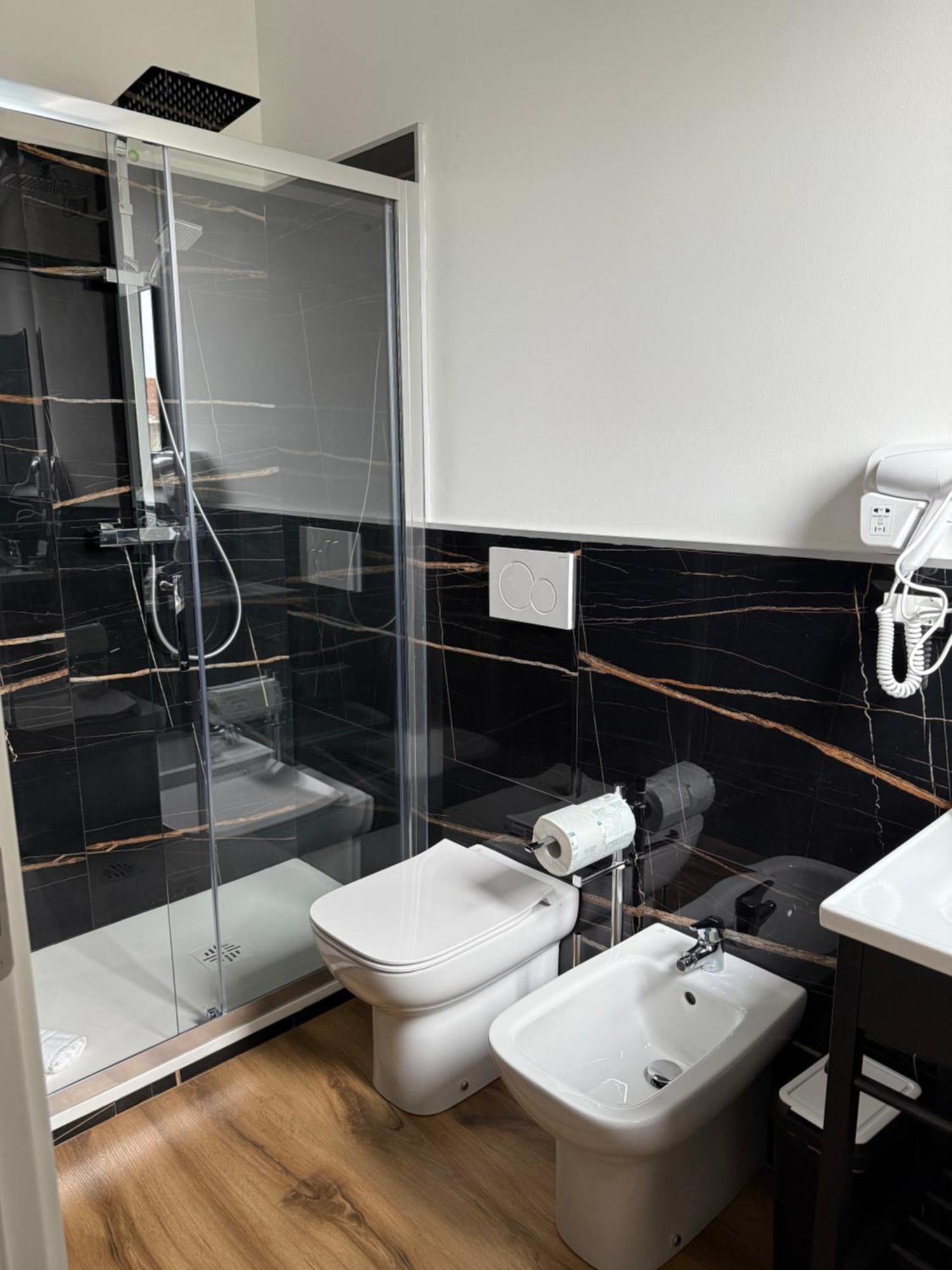 Hotel Infinity House - Eleganza Moderna Tra Treviso E Venezia Casièr Camera foto