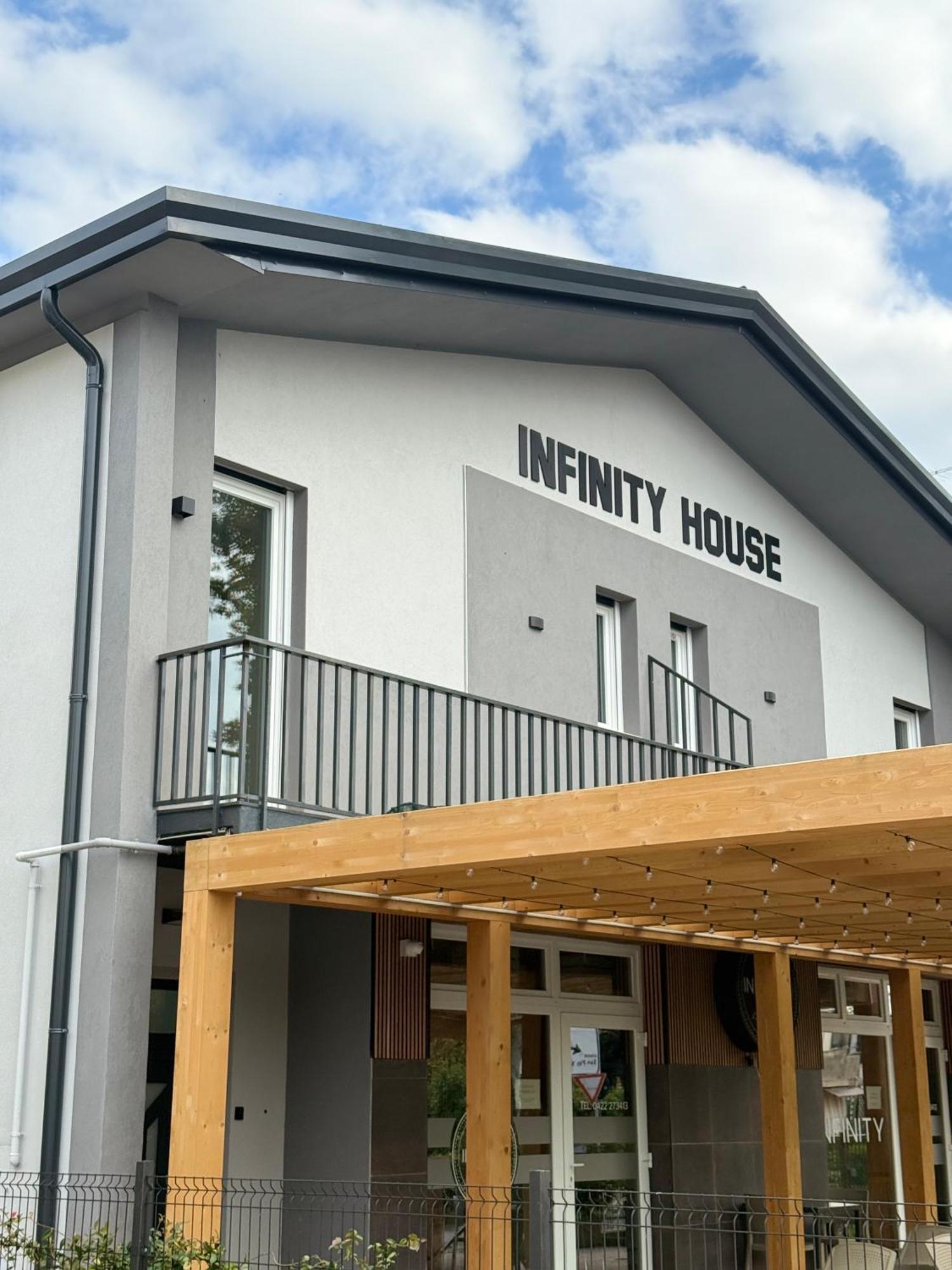 Hotel Infinity House - Eleganza Moderna Tra Treviso E Venezia Casièr Esterno foto