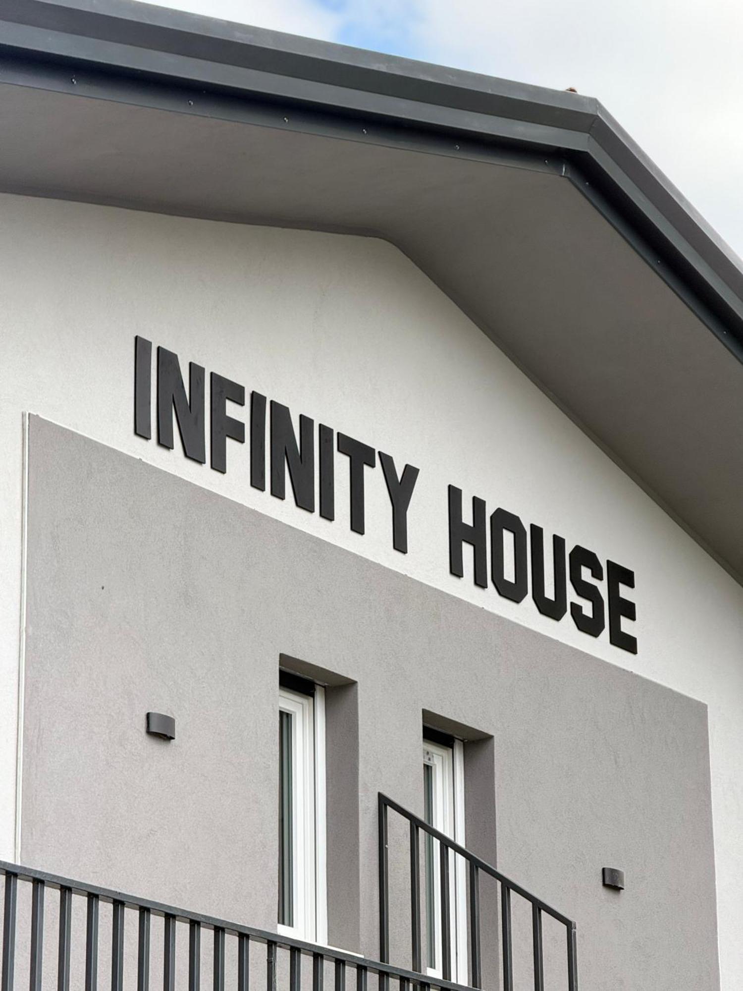 Hotel Infinity House - Eleganza Moderna Tra Treviso E Venezia Casièr Esterno foto