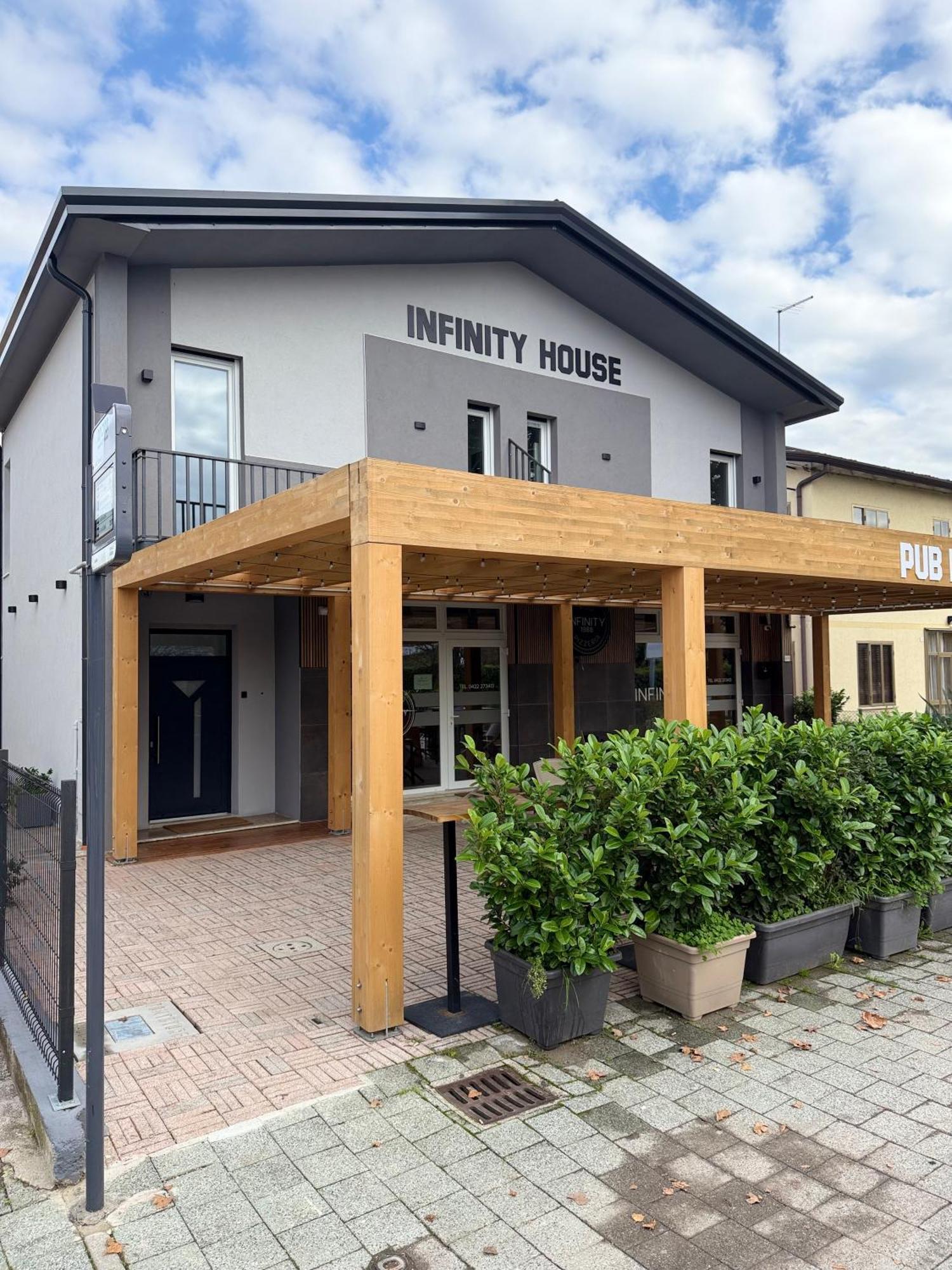 Hotel Infinity House - Eleganza Moderna Tra Treviso E Venezia Casièr Esterno foto