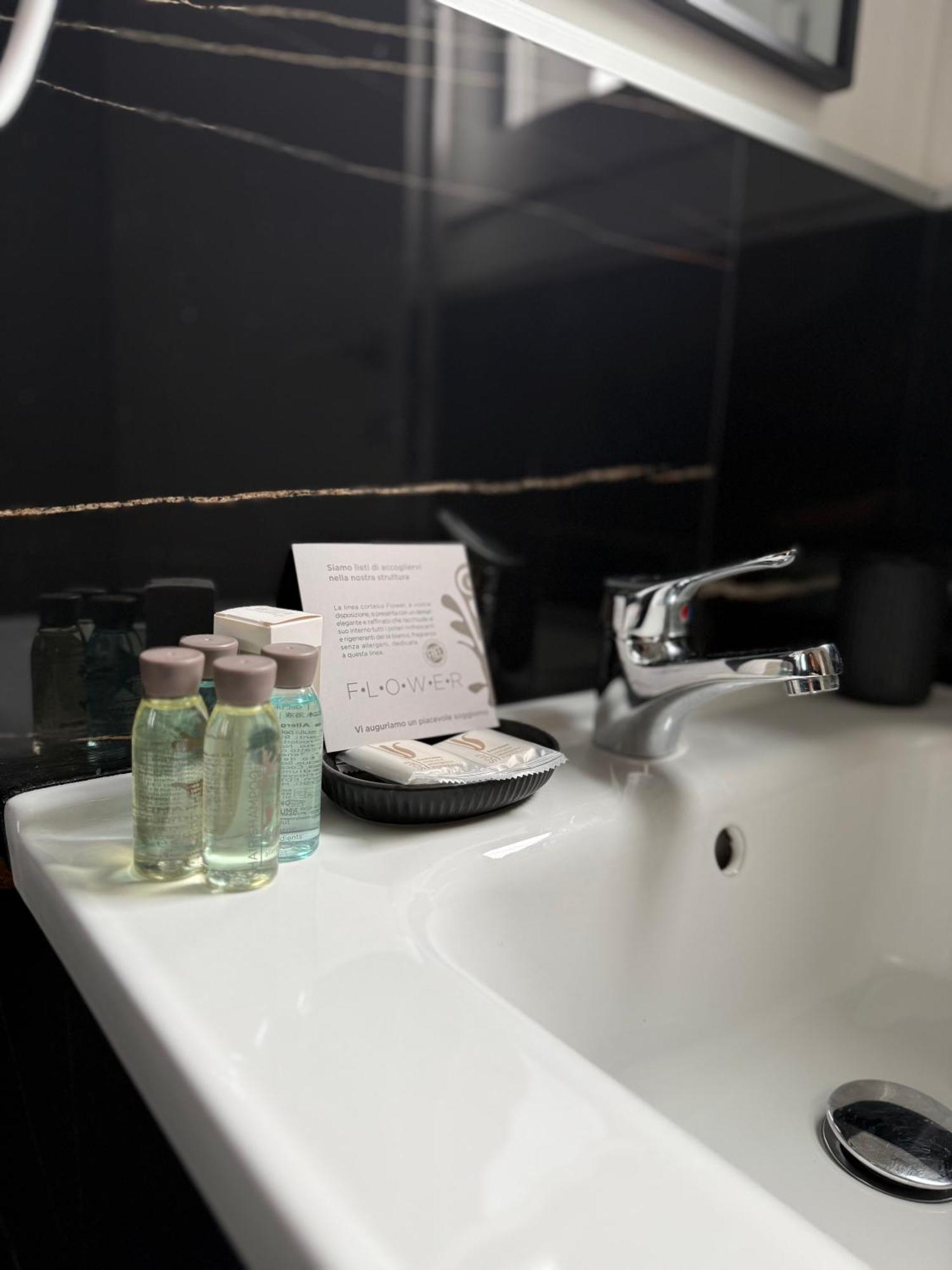 Hotel Infinity House - Eleganza Moderna Tra Treviso E Venezia Casièr Esterno foto